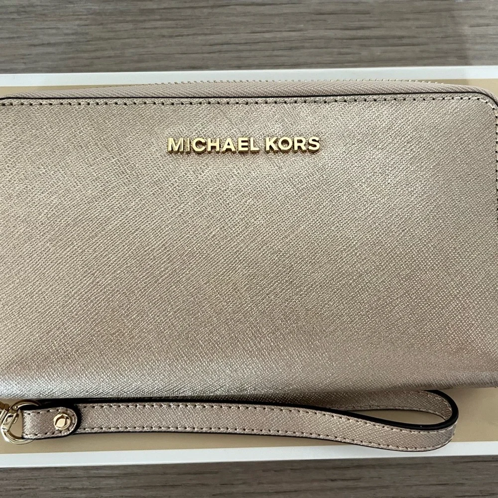 Michael Kors Jet Set Travel Zip Around Rose Gold Phone Wallet Wristlet Case - Picture 2 of 8